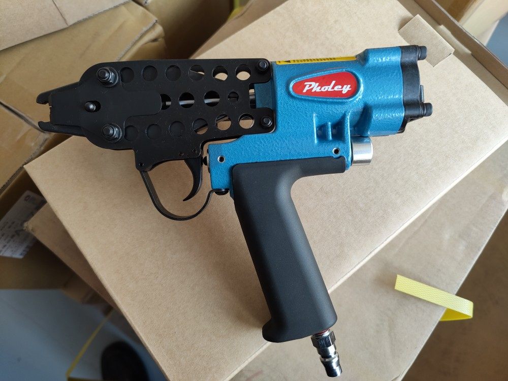 Taiwan's Fulforce PhoLeySC7C TC7C Pneumatic C Gun C Type Nail Gun Group Cage Gun Kpin Gun Fake Mountain Gun