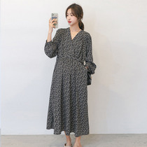 Pregnant Woman Lian Dress Spring Autumn Season Fashion style V neckline crumbled flower skirt long style with knee high waist display slim cover pregnant woman Long dress