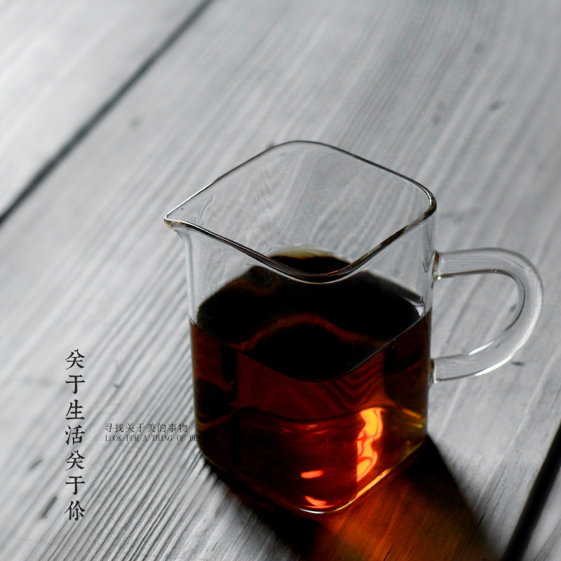 Heat-resistant square glass fair cup thickened tea separator Male cup Kung Fu Tea accessories Transparent Japanese creative tea sea
