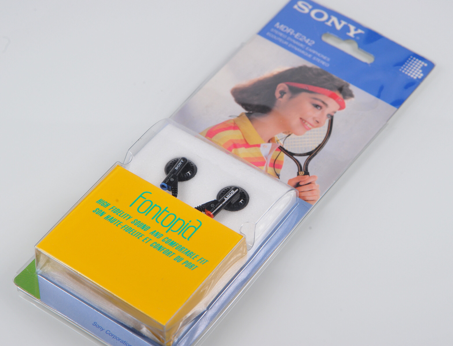 Sony SONY MDR-E242 BRAND NEW UNUSED (E262 E262 V99 V99 V88)