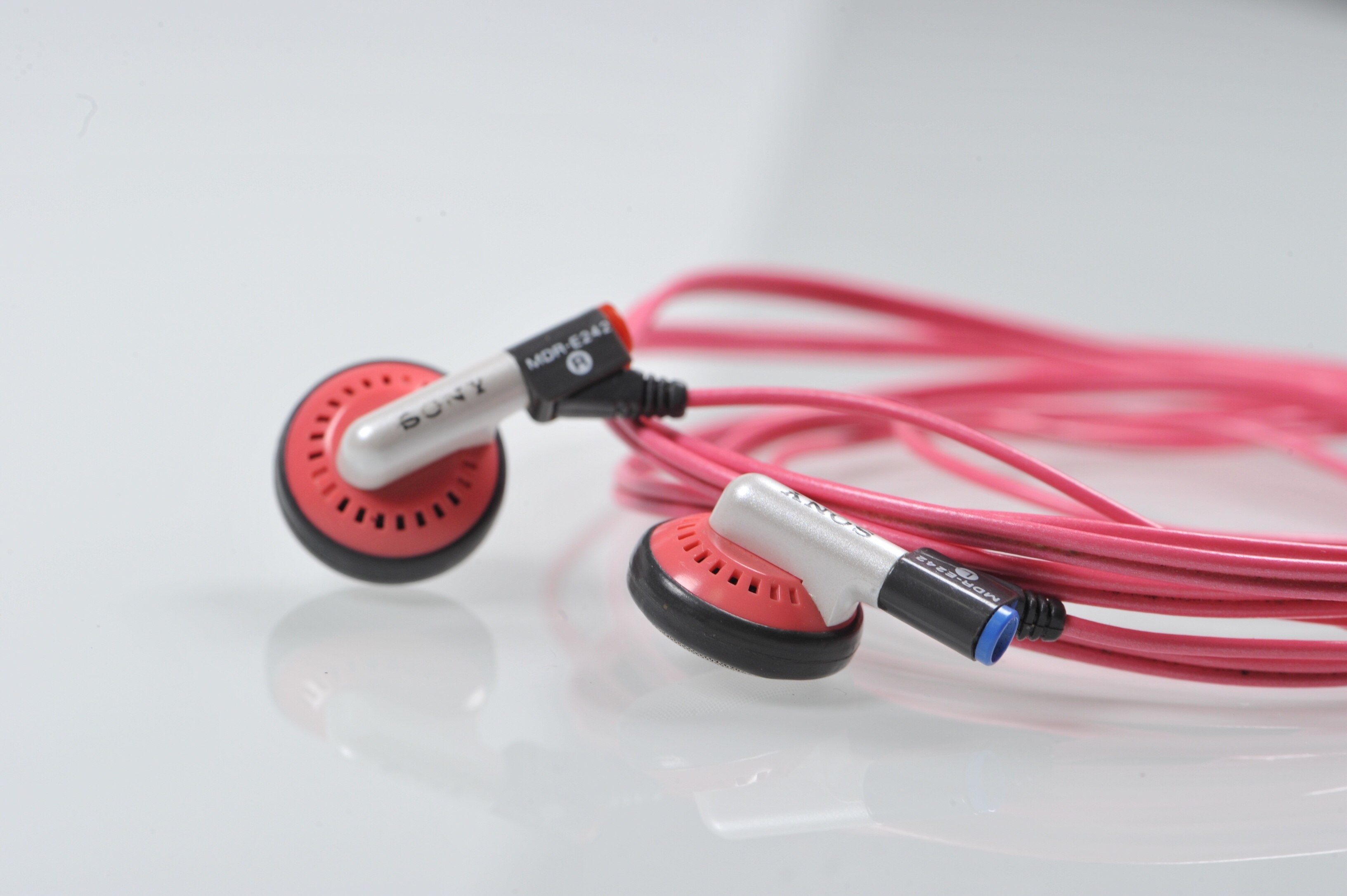 SONY 有線イヤホン MDR-E242 動作品 SONY 有線イヤホン MDR-E242 動作