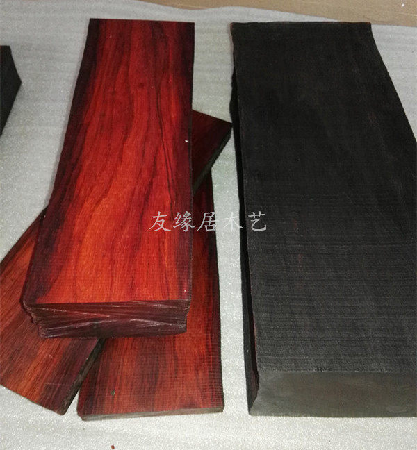 Indian rhinoceros horn leaflet rosewood wood material Buddha statue carving slingshot handle Gourd handle Buddha beads hand string material