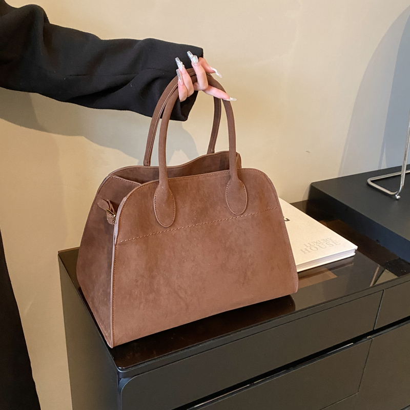 Xu Meiyang (Zhao Lusi) and Xu Yan (Xu Yan) Have the Same Style of Bag, a Retro Suede Large Tote Bag, Shoulder Bag, Crossbody Bag for Work and Commuting