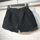 Mát mẻ mùa thu mới vàng co giãn eo quần short nữ sinh lỏng lẻo quần rộng chân rộng quần hoang dã