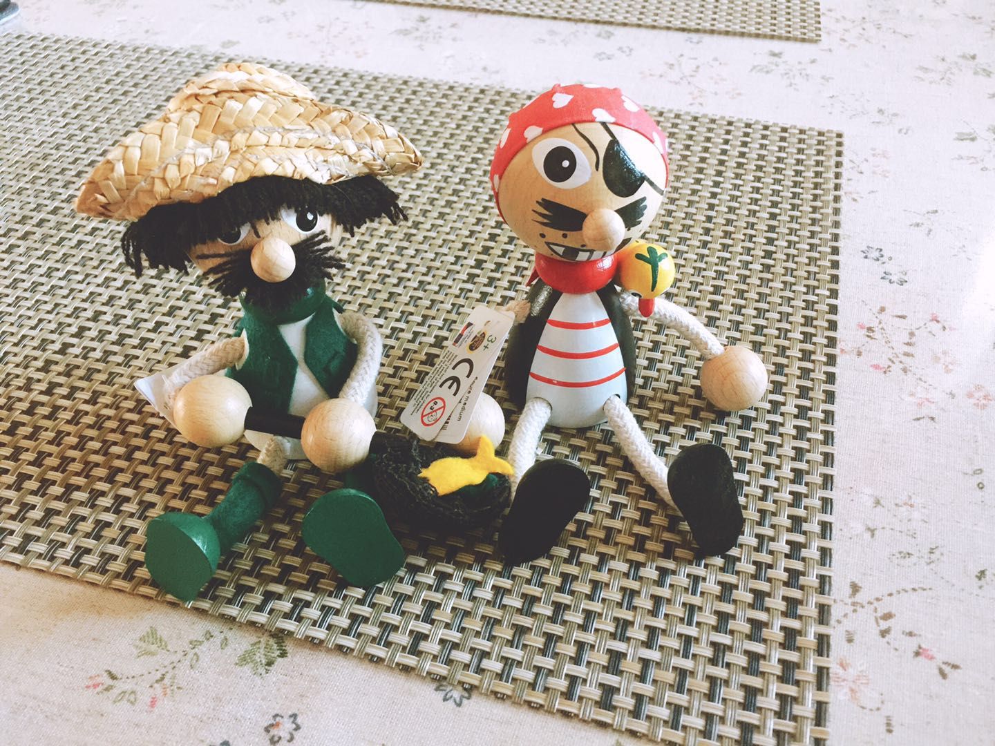 Czech Republic Buy back puppet pendulum solid wood eco-friendly Czech Made Travel Souvenir Pirate Fisherman Domestic Spot