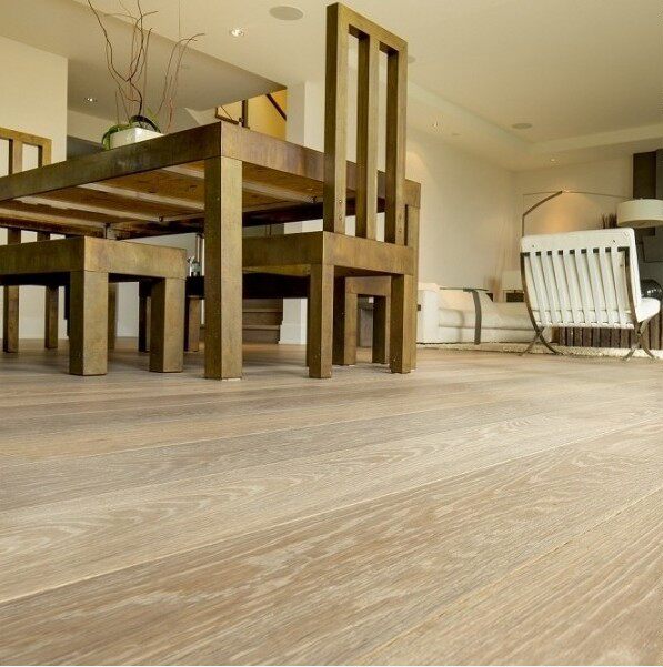 Export floor 4 mm panel Oak 3 layer solid wood composite floor 1 9 m environmental protection geothermal glue free lock button