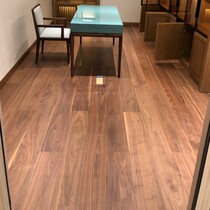 Export Dubai 15 4mm black walnut three layers of solid wood composite floor environmental protection E0 geothermal hot lock - and - lock adhesive