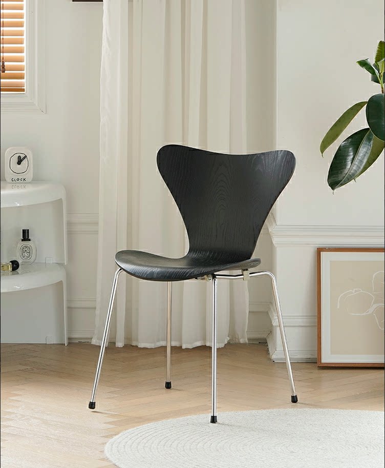 Nordic Design Solid Wood Dining Chair Coffee Hall Fast Dining Room Chair Minima Fashion Dining Chair Metal Assembly Mesh Red Chair