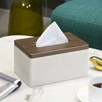 Римская колонка с кожей кожи кожи кожи