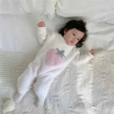 Good night KK sweet and cute little strawberry light powder soft baby girl clothes climbing clothes baby jumpsuit new products