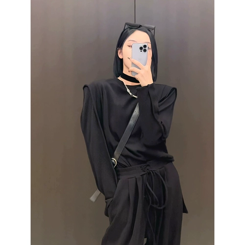 Небольшие дизайнерские трикотажные осенние штаны для отдыха, тренд сезона, коллекция 2022, свободный прямой крой