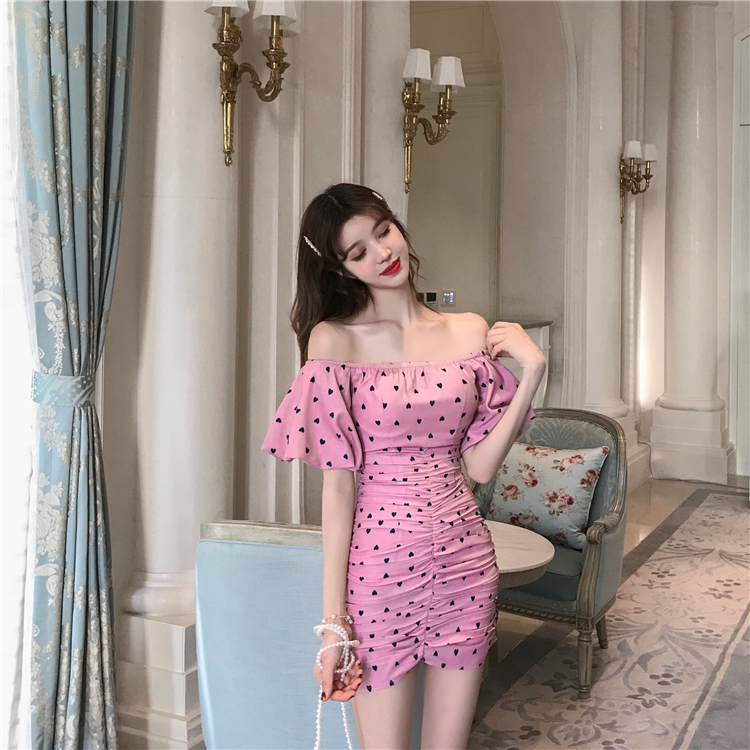 VK旗艦店 韓系一字領愛心飛飛袖修身包臀裙短袖洋裝