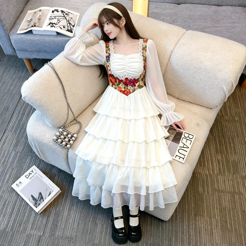 150kg Plus-Size French-Style Country Dress for Women, Spring Long-Sleeve A-Line Dress, Slimming and Elegant Tiered Dress for Women
