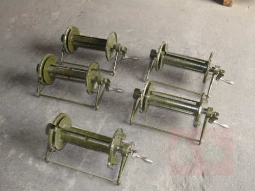 Old-style bearing winding car