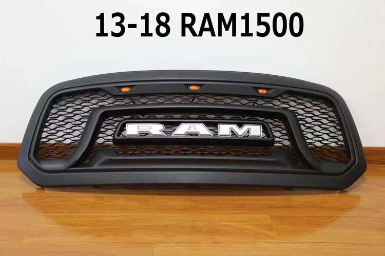 Решетка радиатора RAM 1500 LED