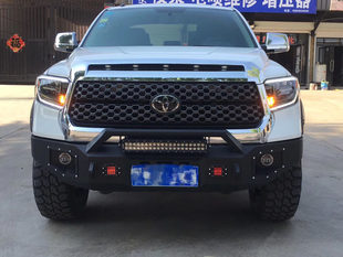 14-20 Toyota Tundra-д тохиромжтой урд бампер болон урд бампер нь хөнгөн урд гупер бампертай мөргөлдөхөөс хамгаалах баар нь лебедчийг дарах боломжтой