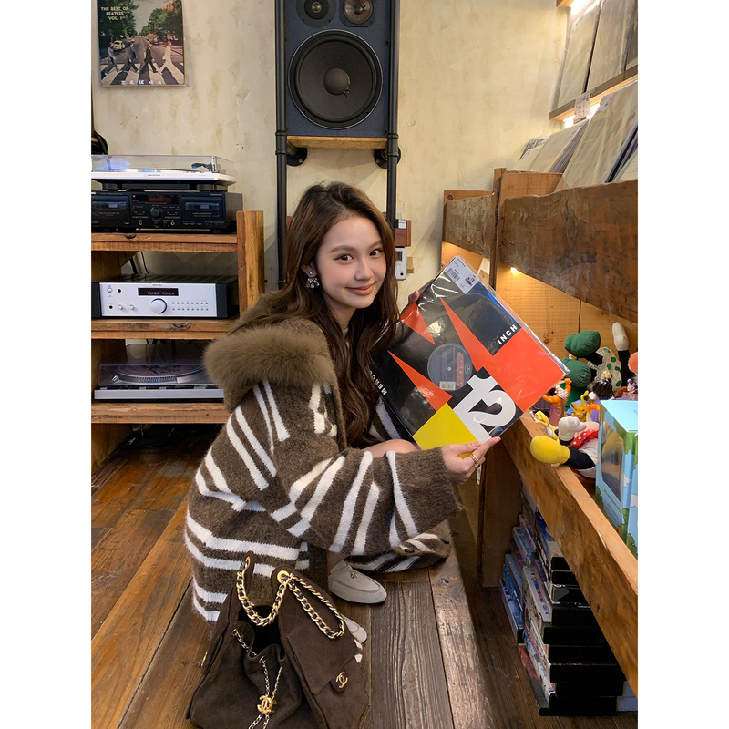 [Striped Letterhead] Rare Zz Vintage Sheep Wool Striped Color-Block Striped Fur Collar Long Sweater Coat