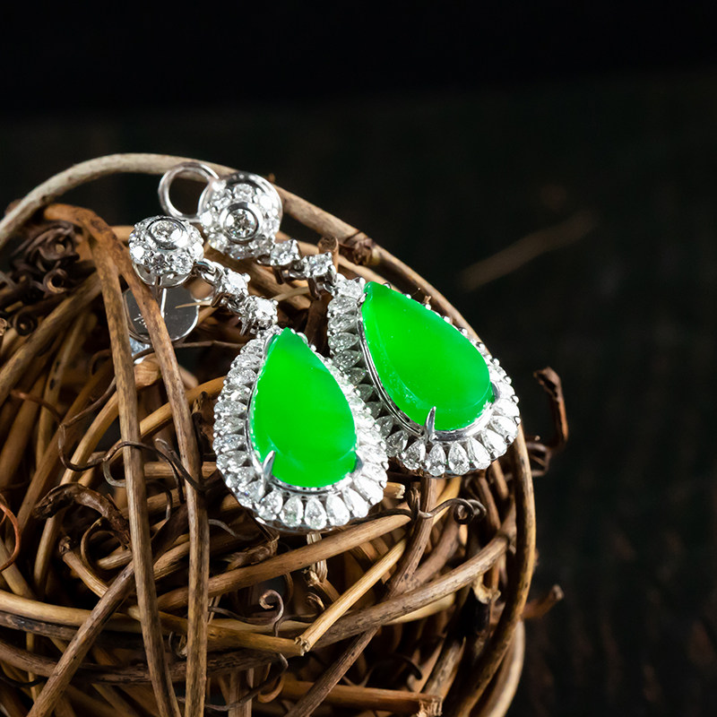 Source Yuxing jade drop earrings like to contact customer service to consult the price of natural A goods jade high quality high quality