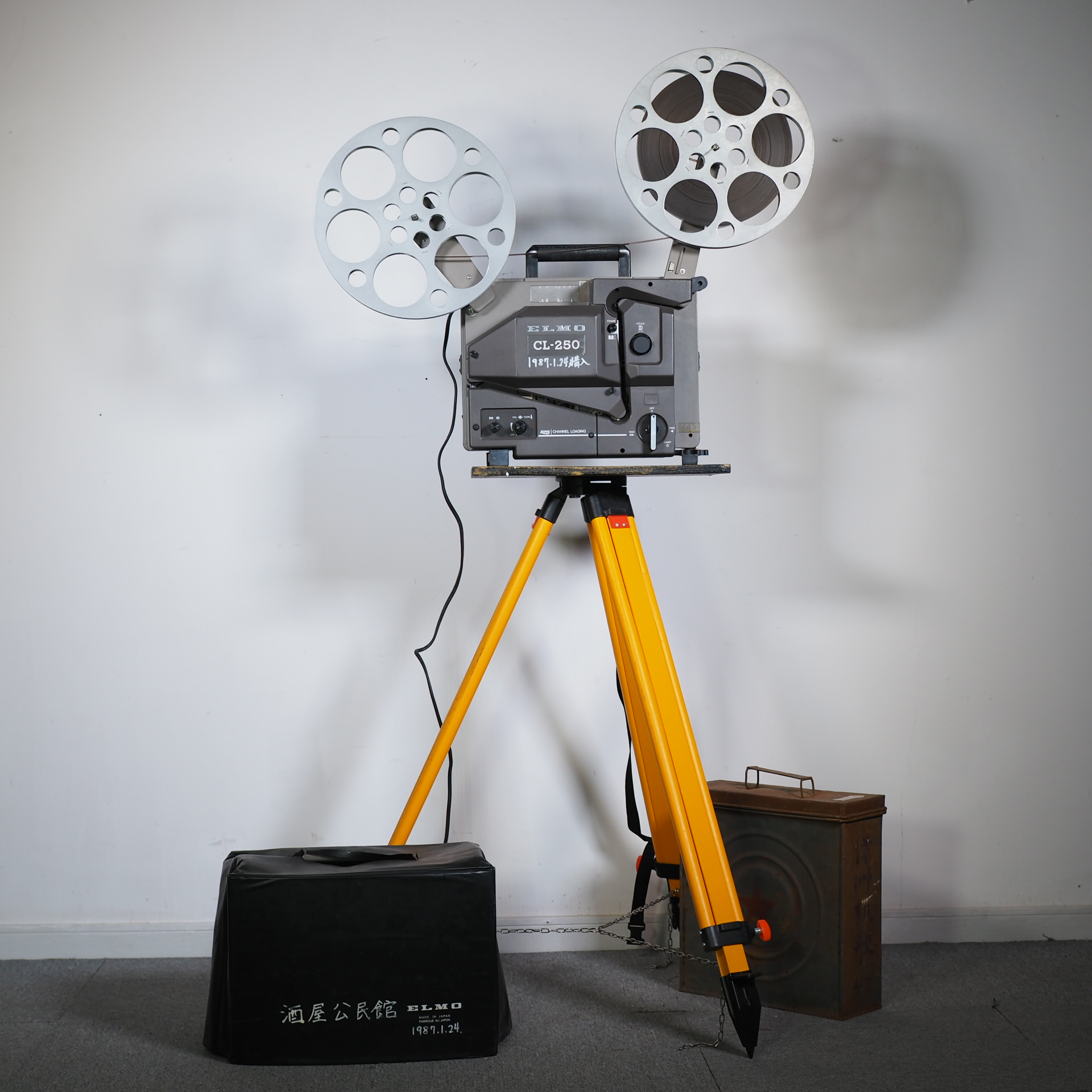 Antique Aiermo Elmo Elmo CL-250 16 mm 16mm film Film Machine Projector Trough Machines Functional ok-Taobao