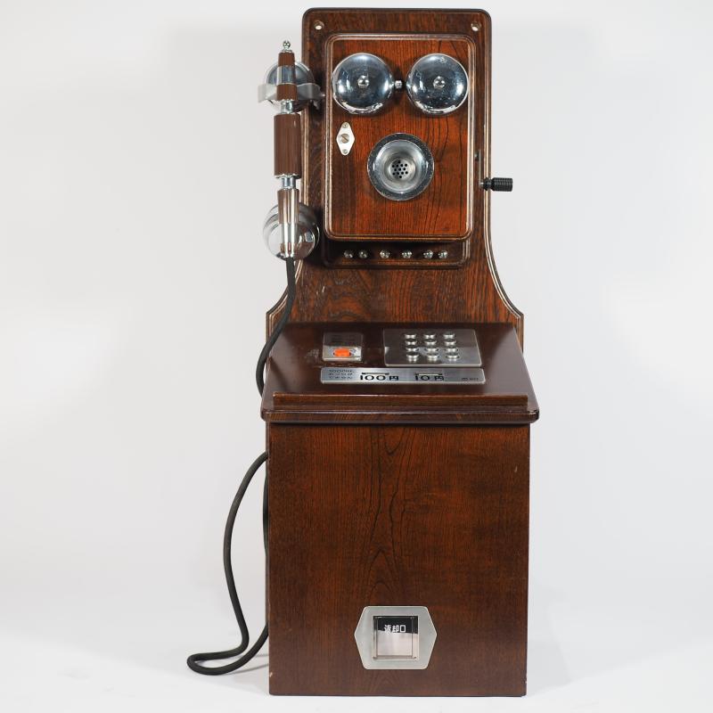 Antique telephone Japanese old-fashioned solid wood wall-mounted public electric wired telephone button coin-operated folk old object music box
