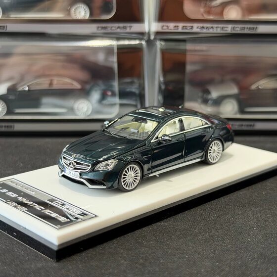 Mortal 1:64 Mercedes-Benz Cls63 Amg Demon Eye Openable Hood Alloy Car Model in Stock