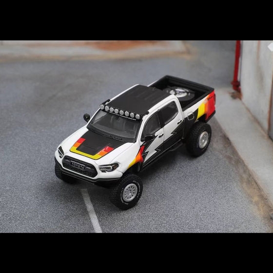 Gcd 1:64 Toyota Tacoma Tacoma Wide-Body Modified Version Simulation Alloy Car Model
