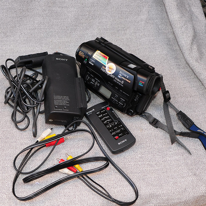 Sony ccd-trv710e video8 8mm tapes of the tape camera