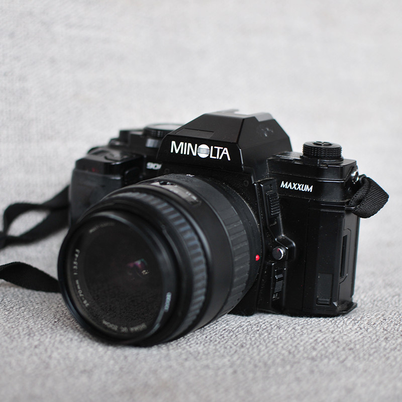 Minolta 135 film machine SLR camera