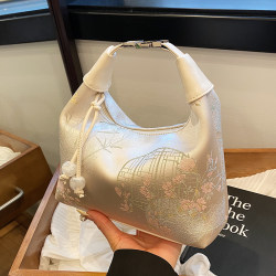 Hand-carrying new Chinese style national style underarm bag for women 2024 summer embroidered niche high-end one-shoulder cross-body bag for women