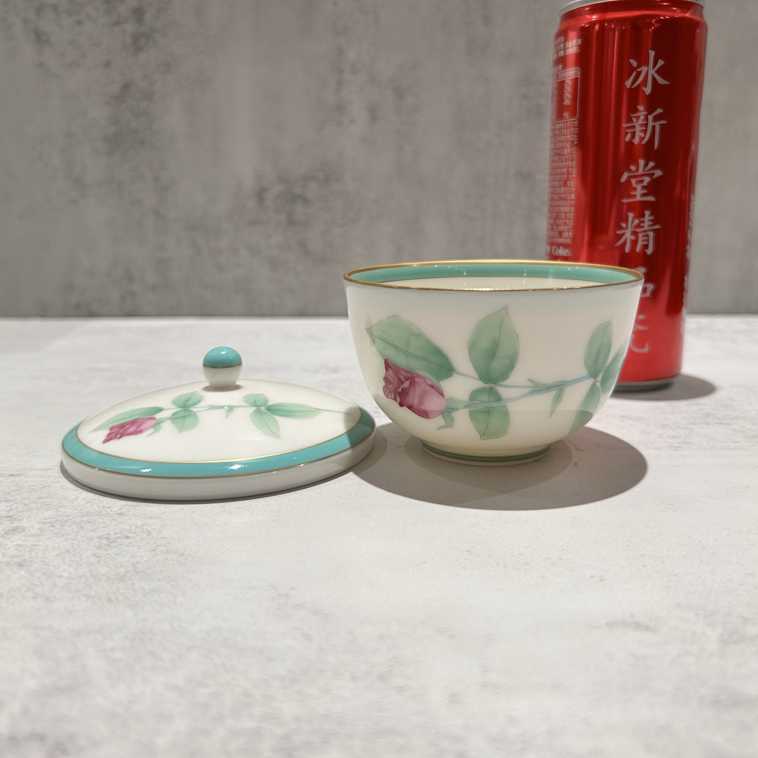 чашка 日本香兰社经典高端松石绿红玫瑰盖杯  口径8.7cm 高度8.5cm