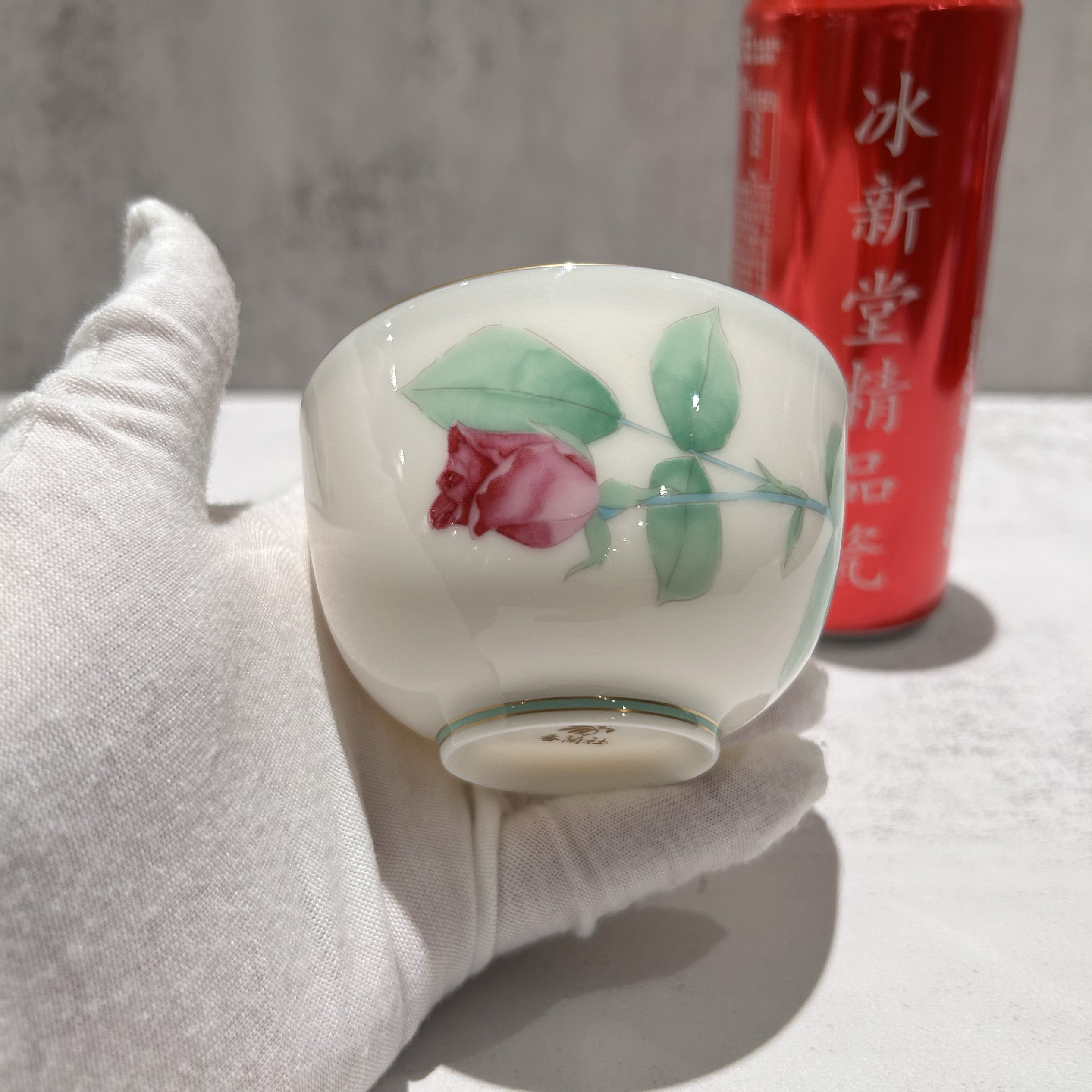 чашка 日本香兰社经典高端松石绿红玫瑰盖杯  口径8.7cm 高度8.5cm