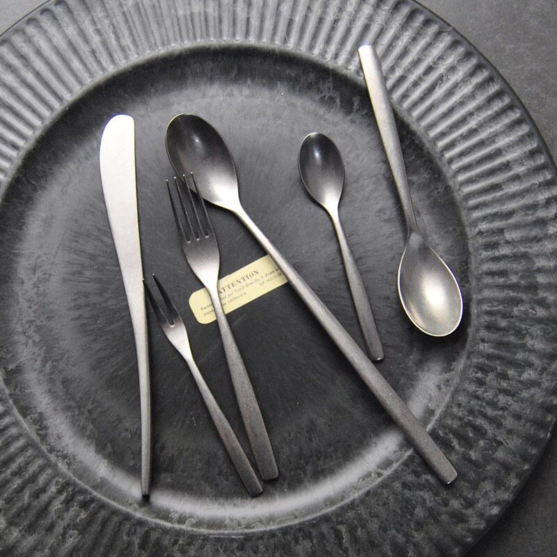 YIMIVIVIAN Nordic Western Dinner and Fork Retro 304 stainless steel steak knife European suit