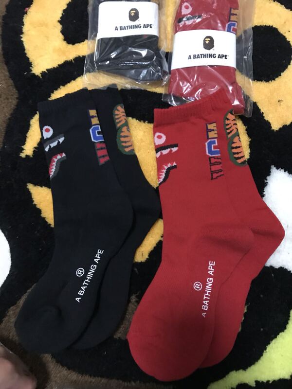 Bape's New Japanese Original Anyi Ape Shark Embroider Wcg Shark Sock Mid-High Socks Gray and Black Red Envelope Free Shipping