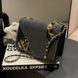 今年流行小包包女春夏2025新款时尚百搭斜挎包爆款覆古炼条小方包