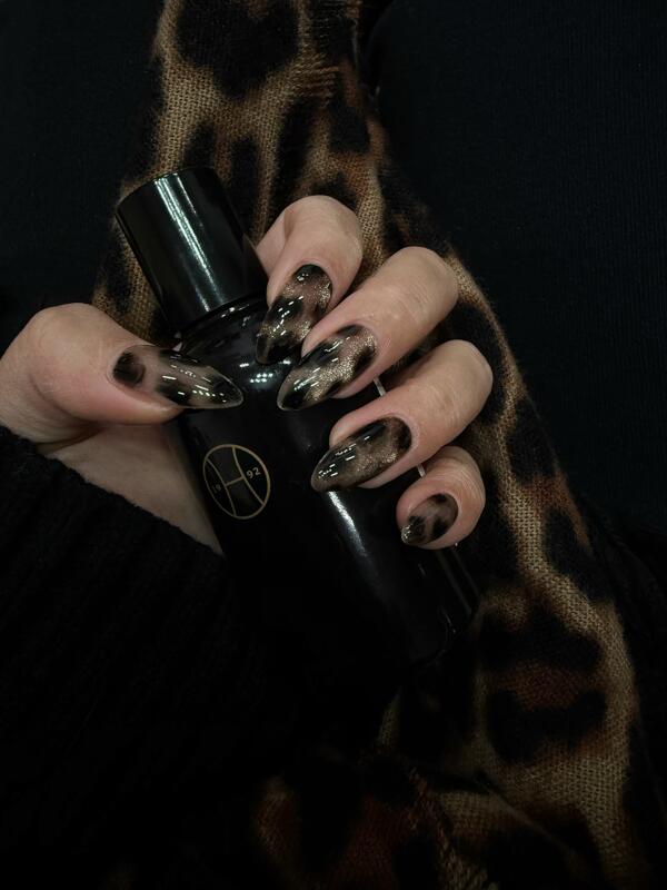 Autumn and Winter Vibe Leopard Print Manicure Sweet Cool Style High-End Elegant Golden Cat Eye Hot Girl European and American Handmade Wearable Nails Autumn and Winter Vibe Leopard Print Manicure Sweet Cool Style High-End Elegant Golden Cat Eye Hot Girl European and American Handmade Wearable Nails