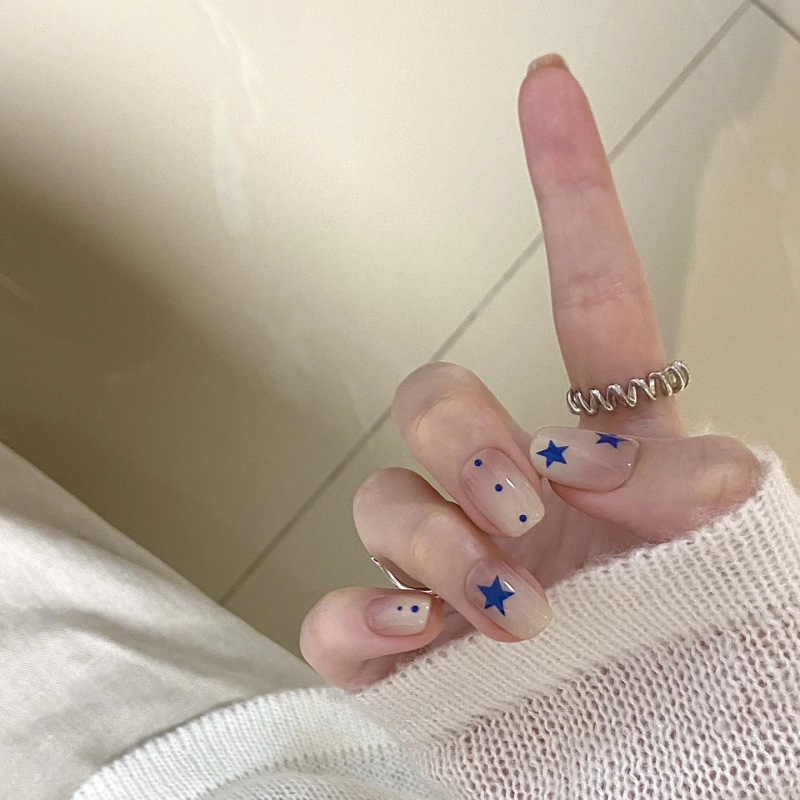 2026 New Handmade Short Nails, Gentle Klein Blue Star Polka Dot Gradient Manicure, Brightening and Cute