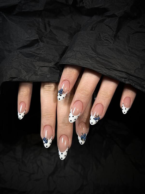 【3D Blueberry】Handmade Wearable Nails Medium-Length French Polka Dot Manicure Fresh and Whitening Cute and Elegant
