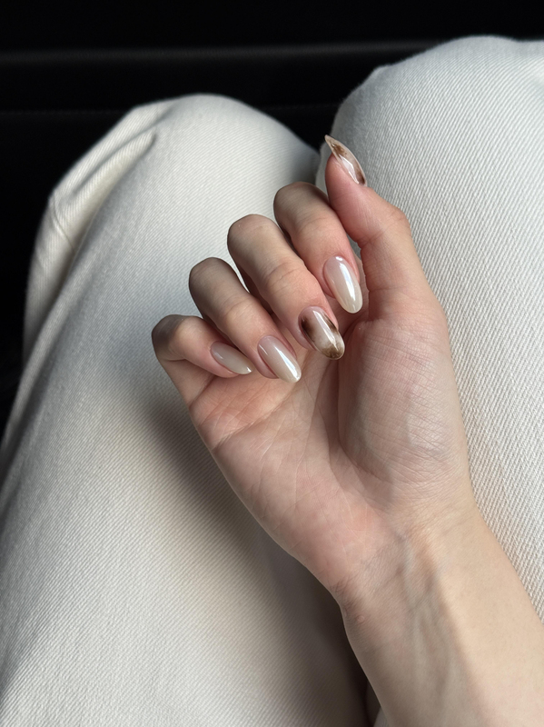 2026 Autumn/Winter New Handmade Wearable Nails Short Style Manicure Amber Gradient Leopard Print Hailey Nails Brightening Pure Desire Style