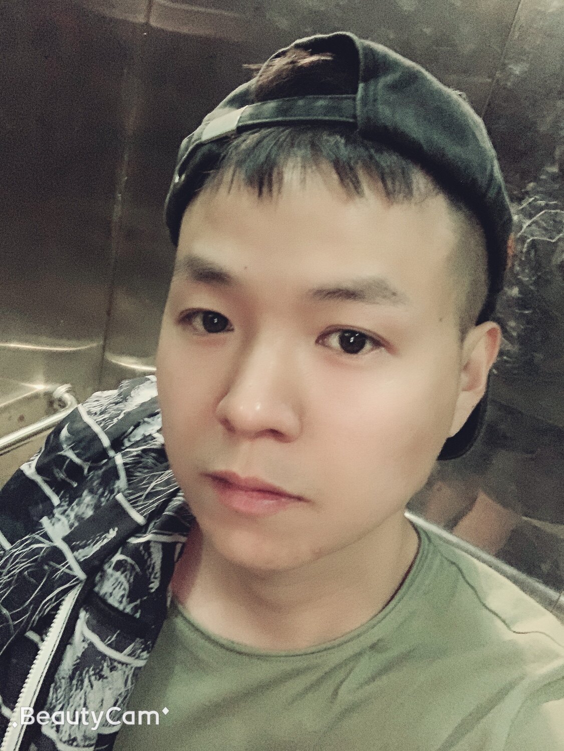 杯中水布鞋街