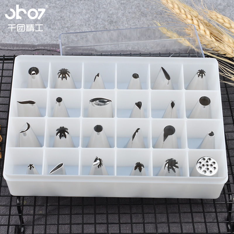 Thousands of Seiko piping nozzle set baking tools stainless steel piping nozzle 24 heads boxed
