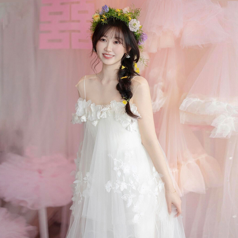 Morning Gown for Women, Bride, 2026 New Style, Light Luxury, Niche, High-End, Ethereal, Elegant, White, Sophisticated Dress for Petite Figures