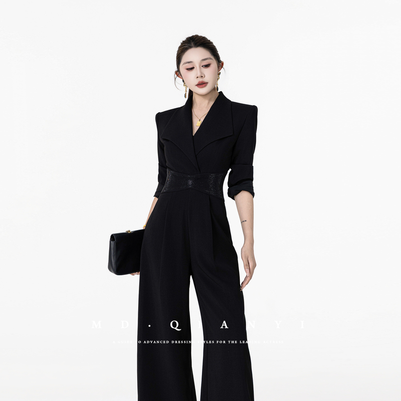 Md Billion【Black Diamond Cut】2026 Early Autumn New Style Elegant Commuter Waist-Slimming Jumpsuit