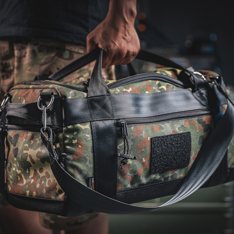 Cat Tiger Beast Outdoor Travel Bag 30L Large Capacity Sports Fitness Bag Men's Short-Distance Business Trip Luggage Bag Cat Tiger Beast Outdoor Travel Bag 30L Large Capacity Sports Fitness Bag Men's Short-Distance Business Trip Luggage Bag