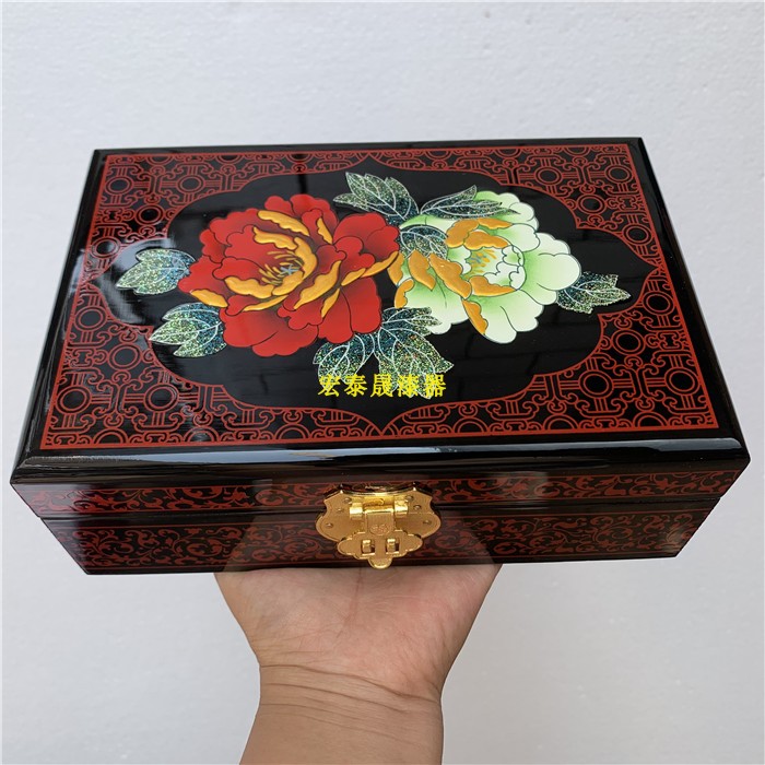 Red Building Dream Prop TV Movie Props First Accessories Box Hire Gift Box Fancy Vintage Vibe Wedding Celebration Gift