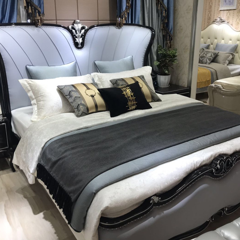 Modern minimalist display matching bedding in the model room Gray home showroom display matching supplies