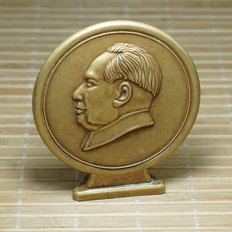 Antique bronze collection red collection antique medals commemorative medals Chairman Mao bronze medals
