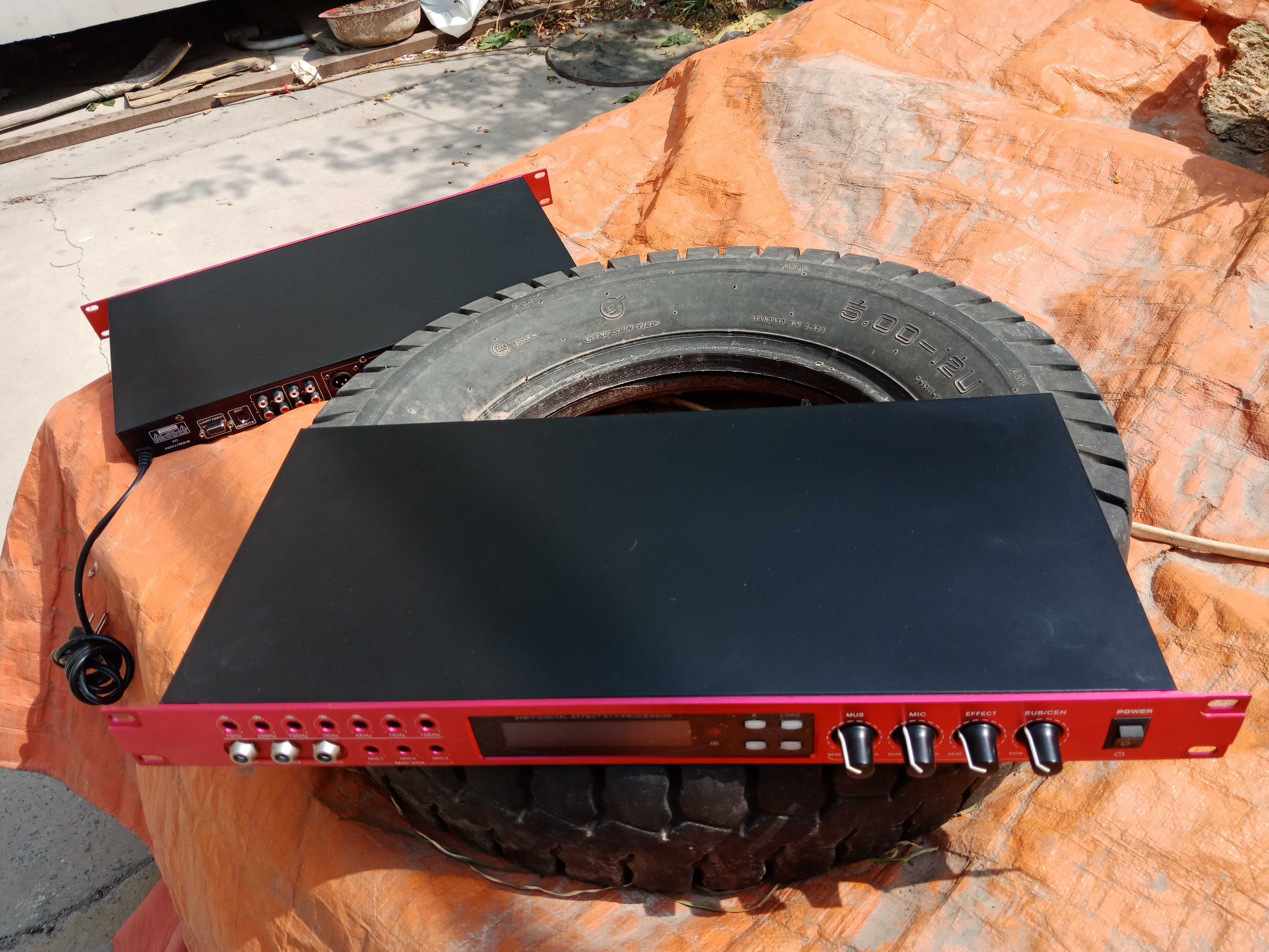 5 1 channel KTV bag room Professional digital front-level Mixer effect processor singing nice and good anti-howl