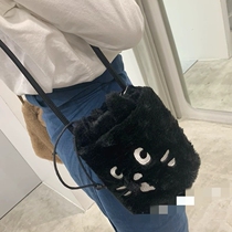 Japan snaps back nenet surprised cat bucket plush messenger bag new workmanship in stock