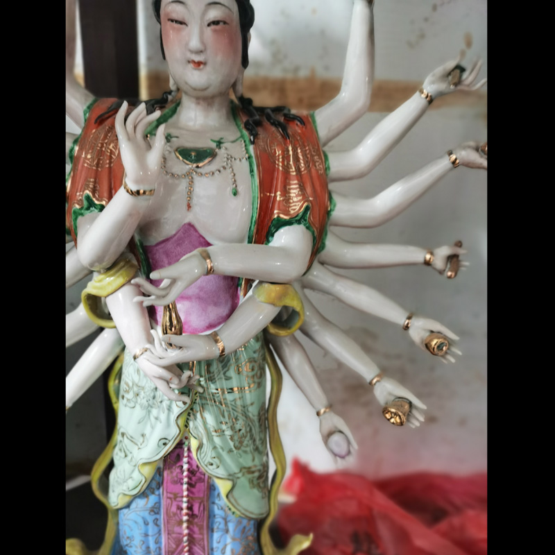 Jingdezhen hand - made famille rose porcelain of guanyin stereoscopic porcelain like temple of guanyin temple furnishing articles like 60