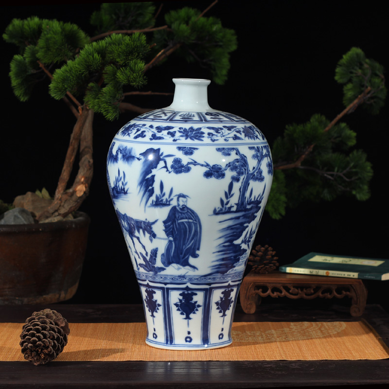 Imitation of yuan blue and white Xiao Heyue chase Han Xinmei bottle of jingdezhen blue and white porcelain bottle display antique vase